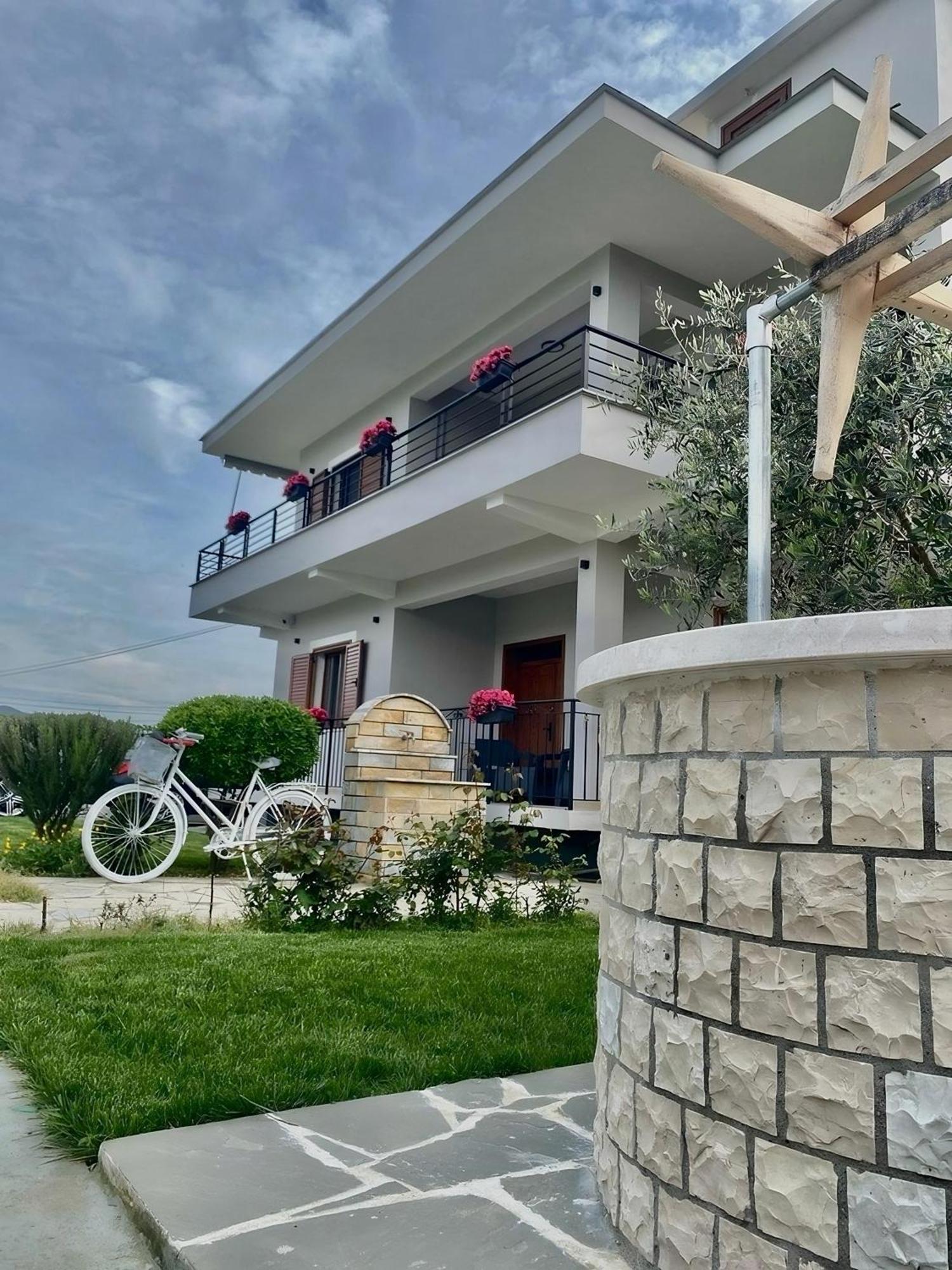 Villa Tabaku Berat Exterior photo